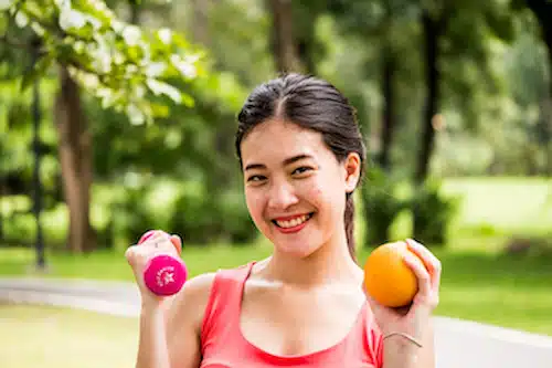 woman living a healthy lifestyle after getting injury